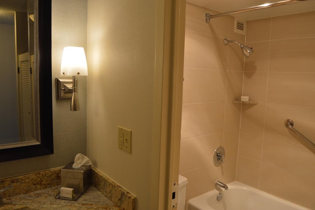 Delux Inn Тълса Екстериор снимка