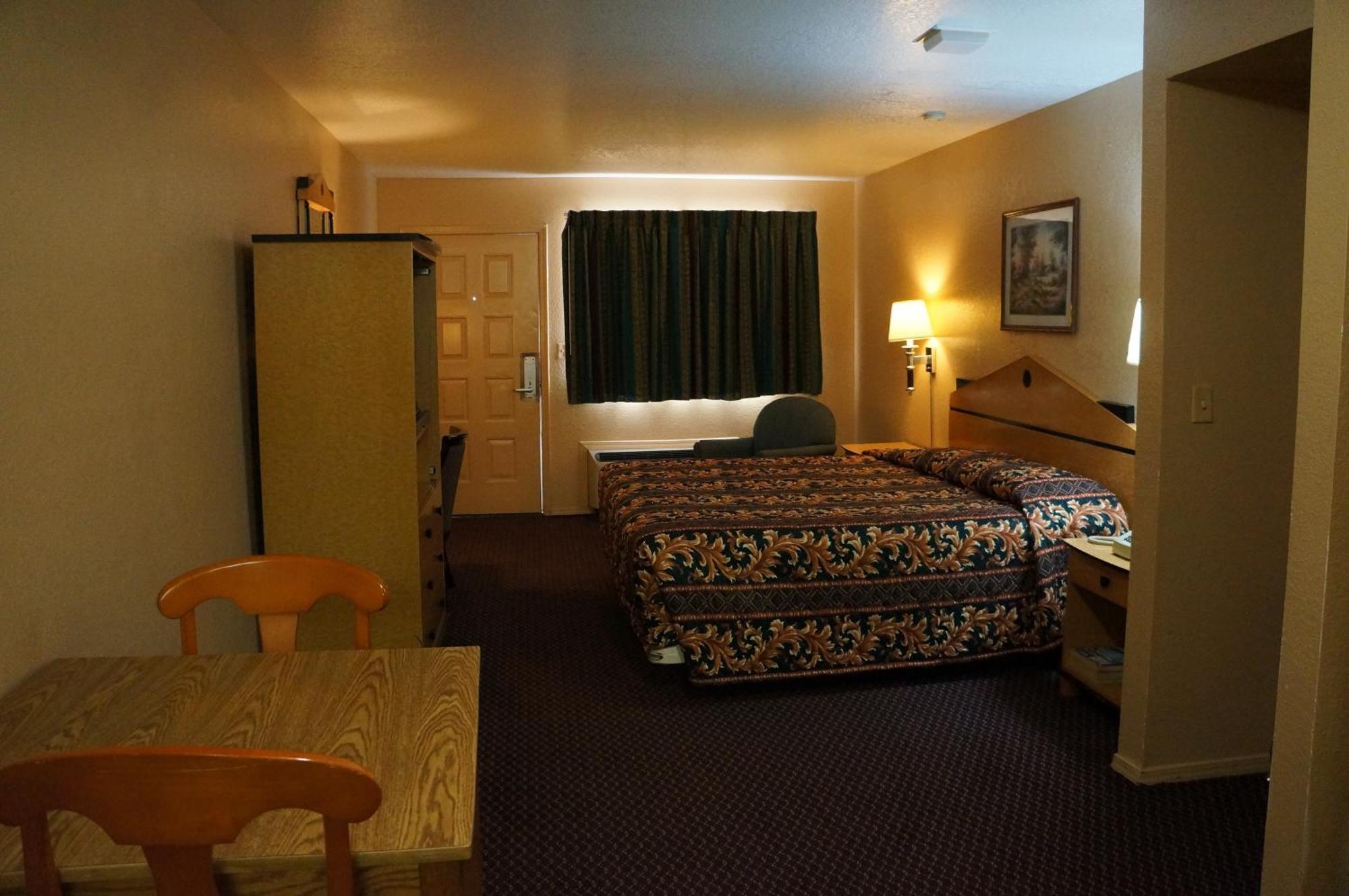 Delux Inn Тълса Екстериор снимка